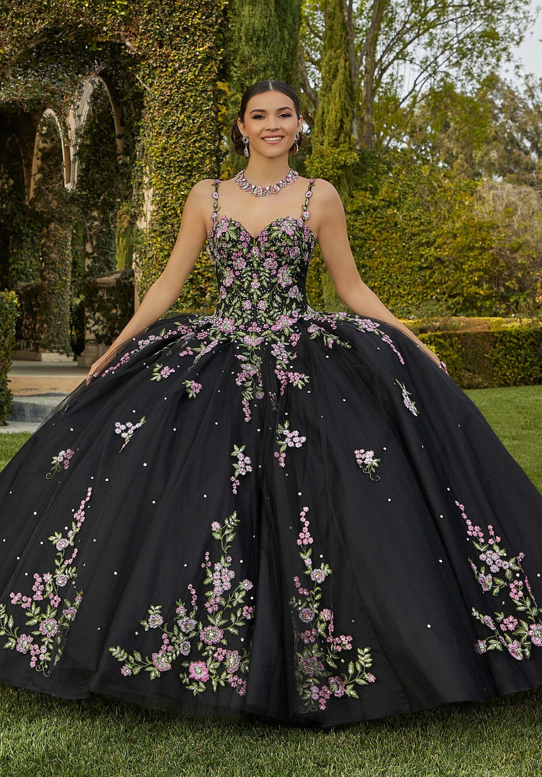 Crystal Beaded Contrasting Embroidered Quniceañera Dress