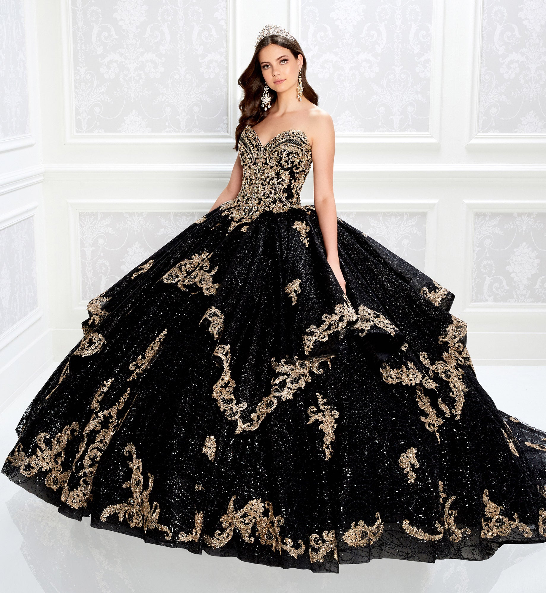 Eye-catching strapless quinceanera dress with gold embroidery