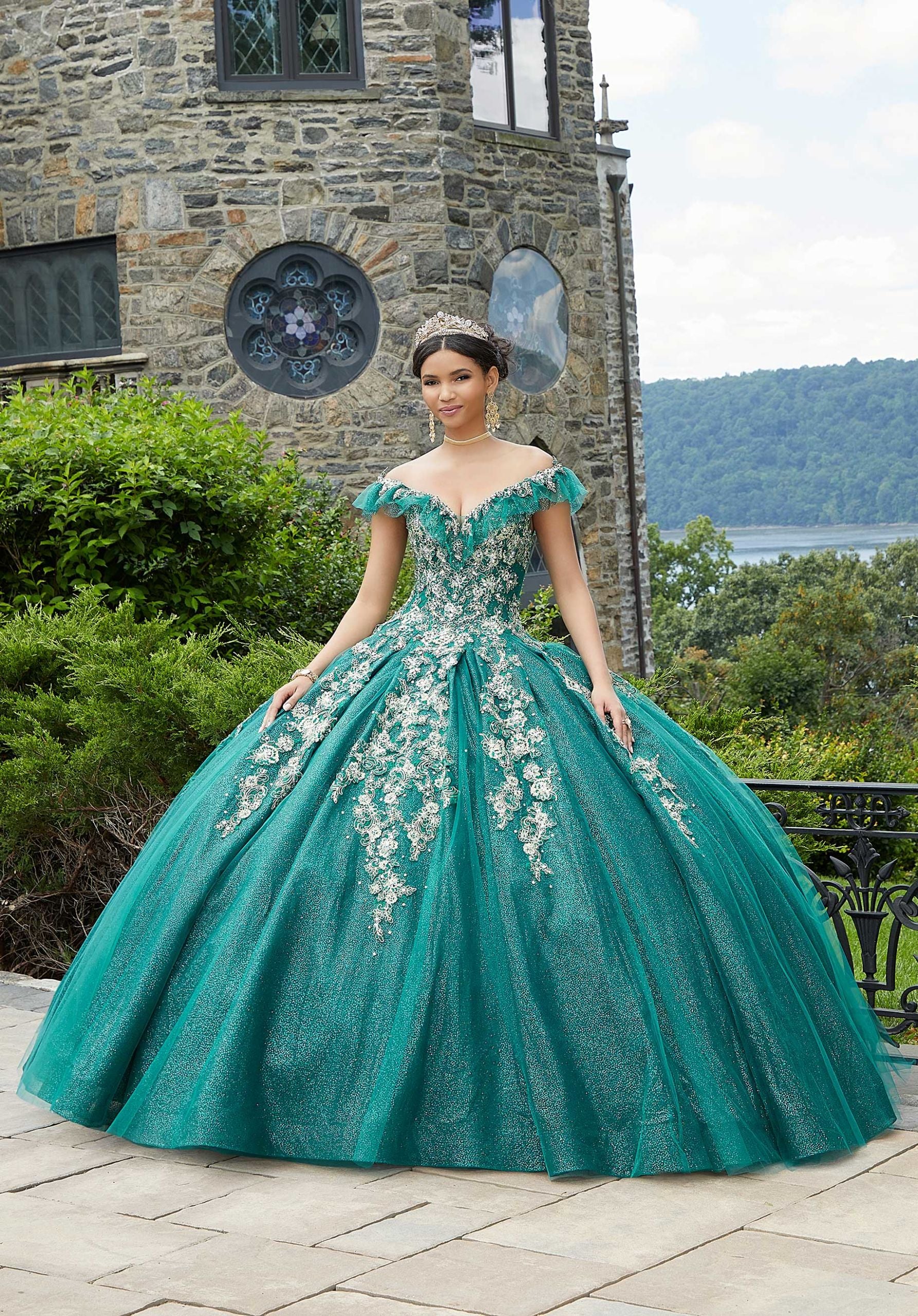 Gold Edged Pleated Tulle Quinceaera Dress Elegant Bride and Quinceanera Gold Edged Pleated Tulle Quinceaera Dress Elegant Bride and Quinceanera