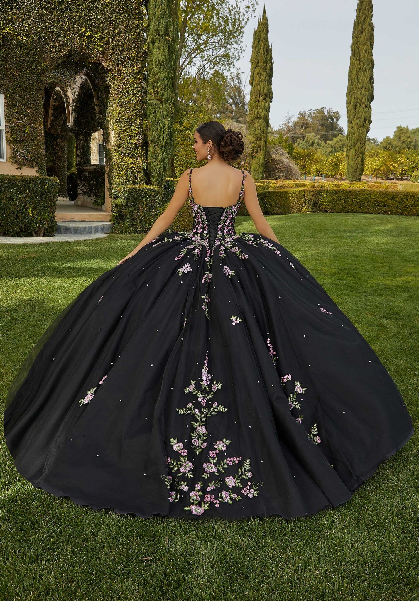 Crystal Beaded Contrasting Embroidered Quniceañera Dress
