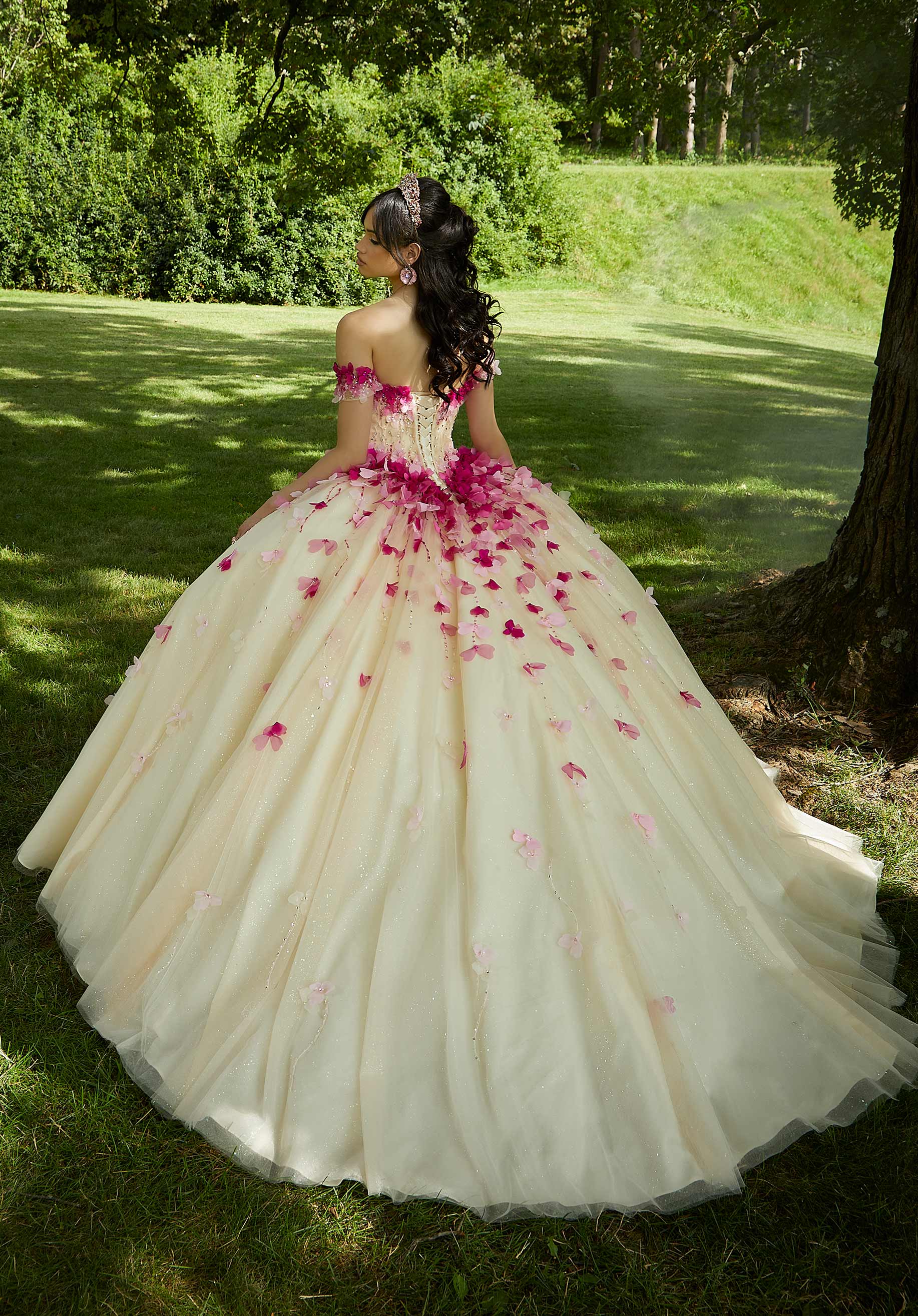 Three-Dimensional Ombr Floral Quinceaera Dress Elegant Bride and Quinceanera Three-Dimensional Ombr Floral Quinceaera Dress Elegant Bride and Quinceanera